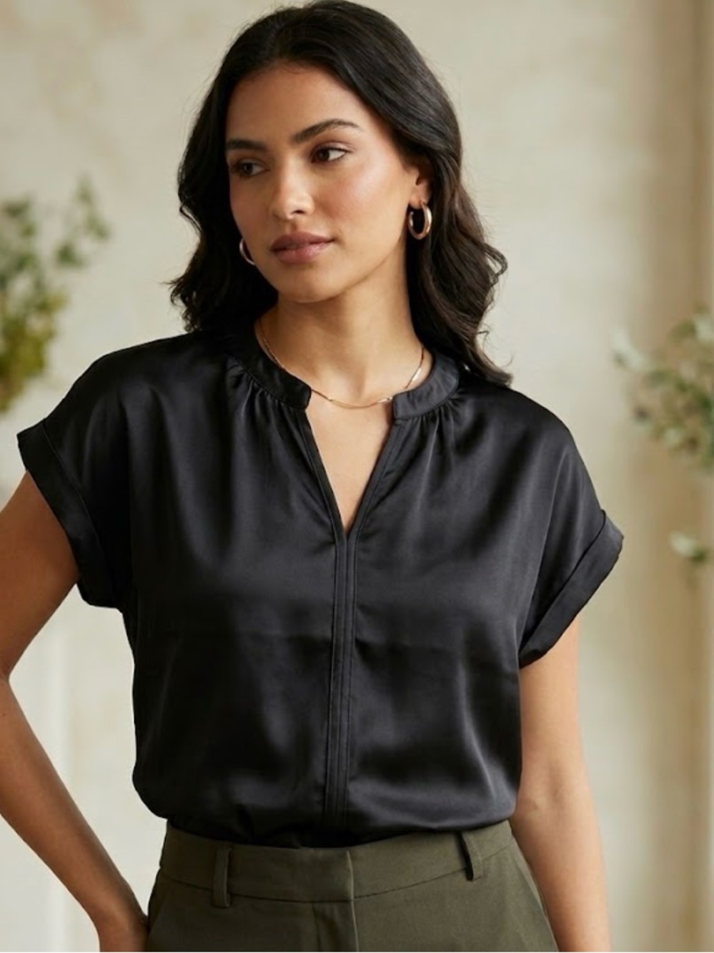 NWT Japna Black Satin V-Neck Short Sleeve Blouse - Size Large